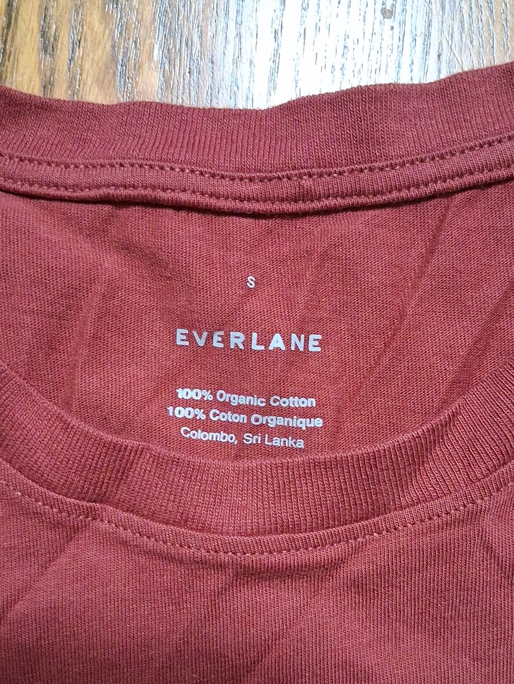 Everlane Women SMALL T TEE SHIRT TOP Crop Cropped ?? WINE BURGUNDY Exercise NEW - Picture 3 of 4